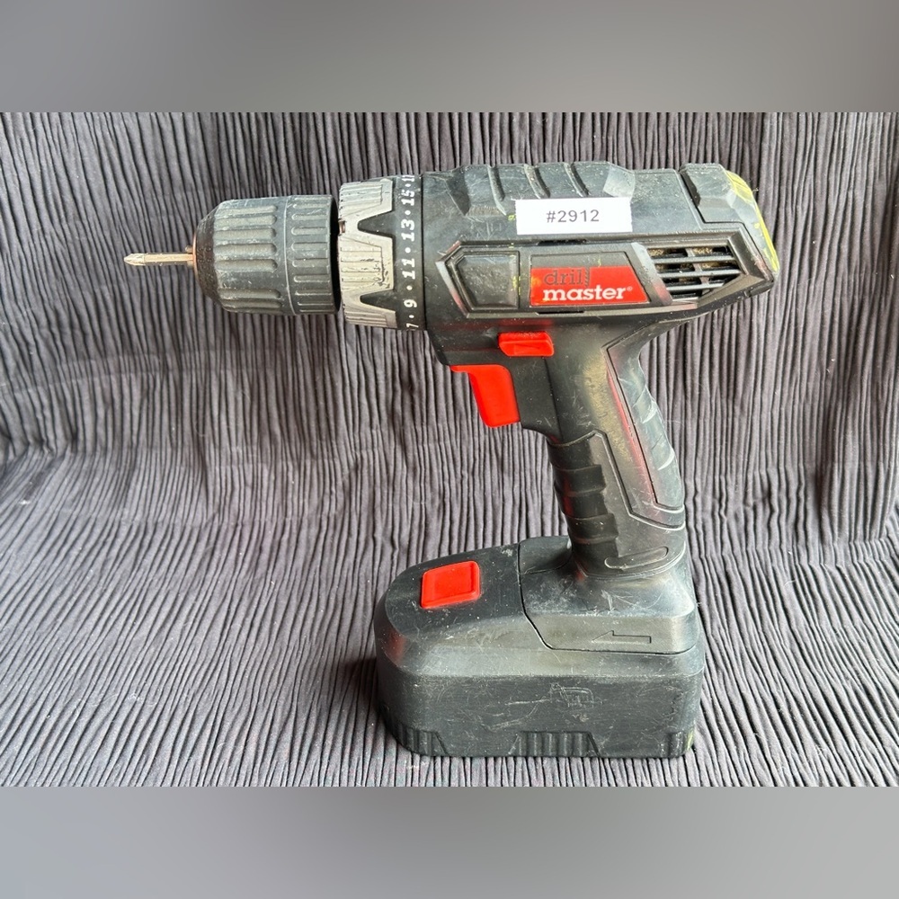 #2912 Drill Master 69651 18V Cordless Drill Driver w/ Battery